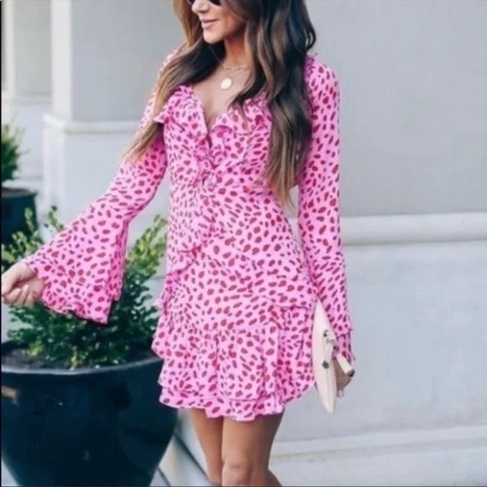 Signature8 Pink Spotted Ruffled Long Bell Sleeve Dress Medium Style# S3290BF06
